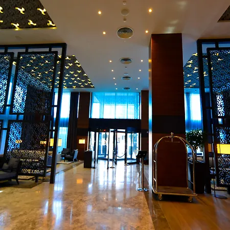 Hotel Golden Tulip Bayrampasa 5*