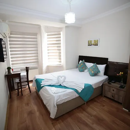 Taksim Trust 3*