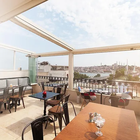Perla Galata Hotel 3*