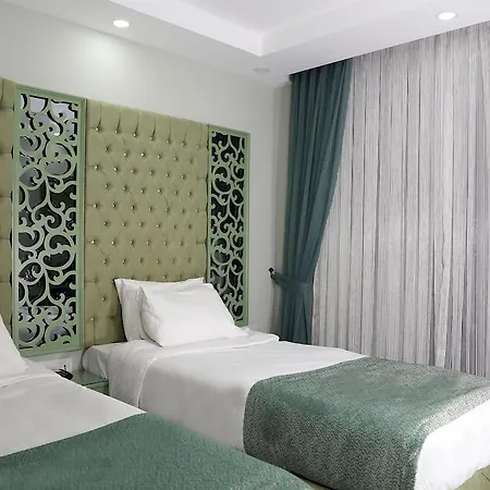 Garden Hotel 3*