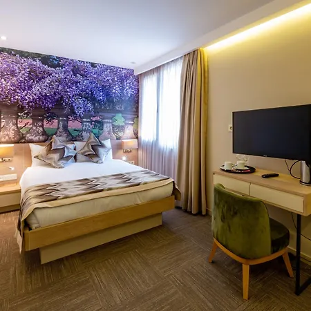 Riva's Moda Szálloda 3*