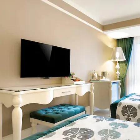 Metropolitan Taksim Hotel 4*