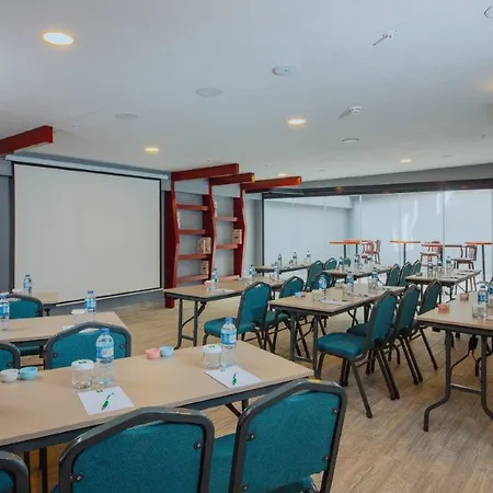 Hotel Ibis Styles Bomonti 4*