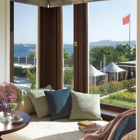 Four Seasons At The Bosphorus מלון