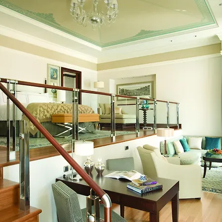 Four Seasons At The Bosphorus מלון