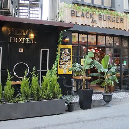 Aparthotel Black