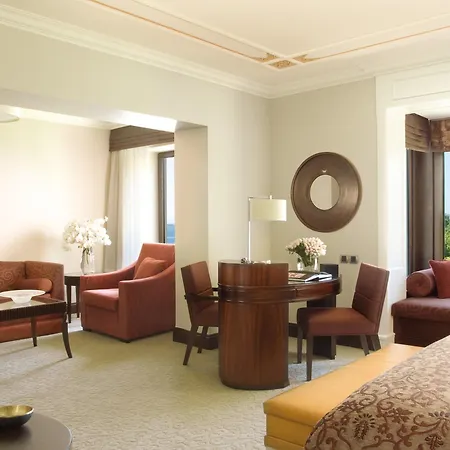 Four Seasons At The Bosphorus מלון 5*