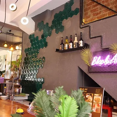 Black Aparthotel