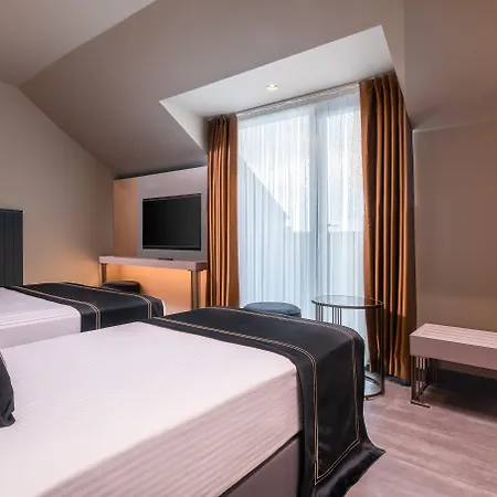 Menalo Premium Airport 5* Estambul