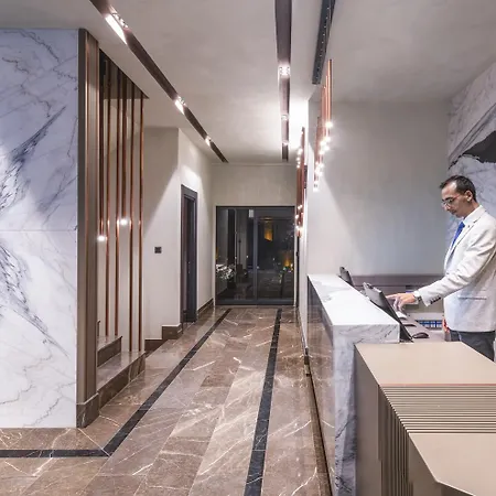 Menalo Premium Airport Estambul