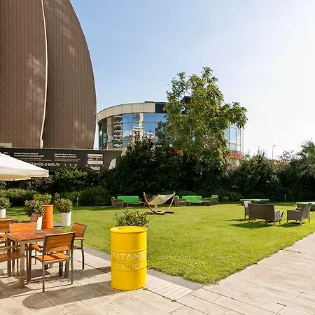 Hotel Titanic Business Kartal 5*