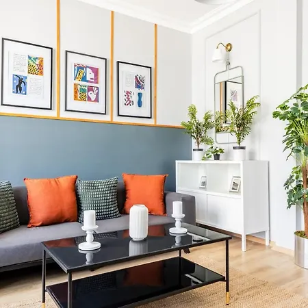 Apartment 2br - 1 Min Taksim Sq Istiklal Avenue In Beyoglu Istanbul