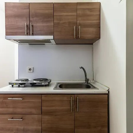 Flat W Backyard 10 Min To Taksim And Citys Mall * Istanbul