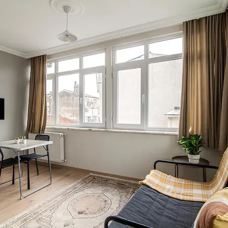 Apartment Chic In Balat, Fatih With Balcony Istanbul