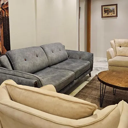Perfect Taksim, 2 Bedroom, Pool, Gym, Sauna Apartment *