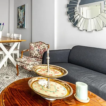Peaceful Flat W Garden View Balcony In Kadikoy Appartement
