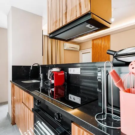 Chic Modern Flat Near Torium Mall In Beylikduzu * Istanbul