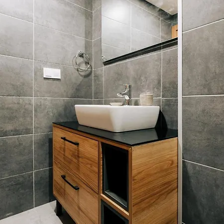 Chic Modern Flat Near Torium Mall In Beylikduzu *