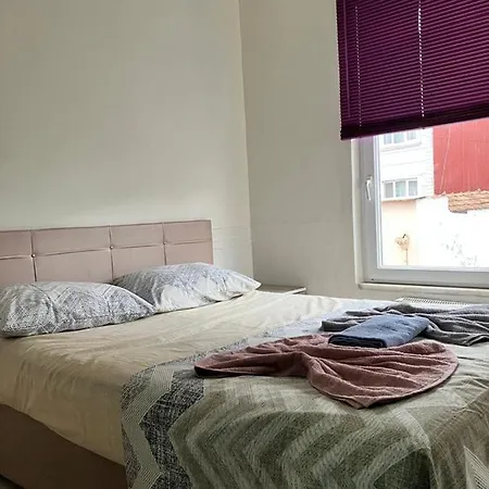 Yellow House Apartment
