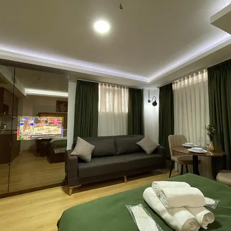 Elegance Aparthotel *