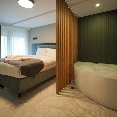 Hotel Kurucesme Business *