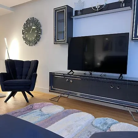 -comfortable Living Space- Fully Equipped -pullman *