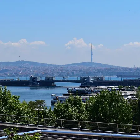 Roof Istanbul