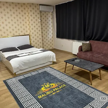 Malibu Palaca Hotel *