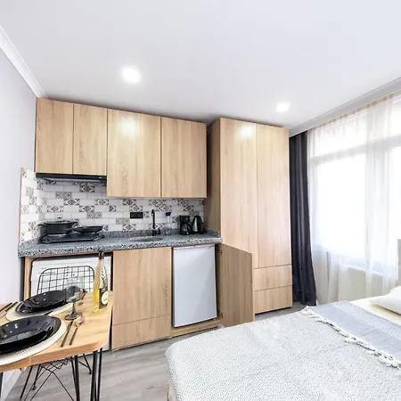 Hotel Kral Besiktas 3*