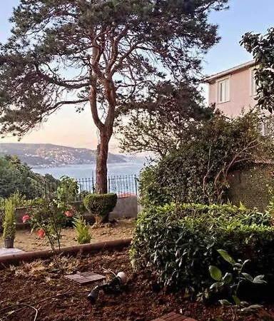 Bogaz Ve Kopru Manzarali, Bahceli Mustakil Ev Villa