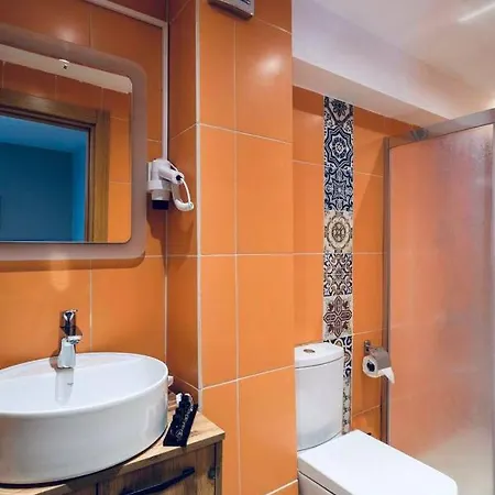 Rexee Hotel 3*