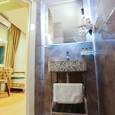 Whitemoon Taksim Aparthotel
