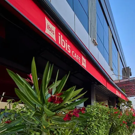 Ibis Airport Hotel 4*