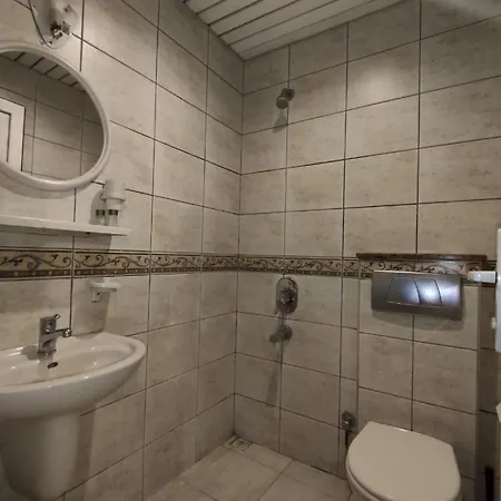 Nayla Hotel 3*