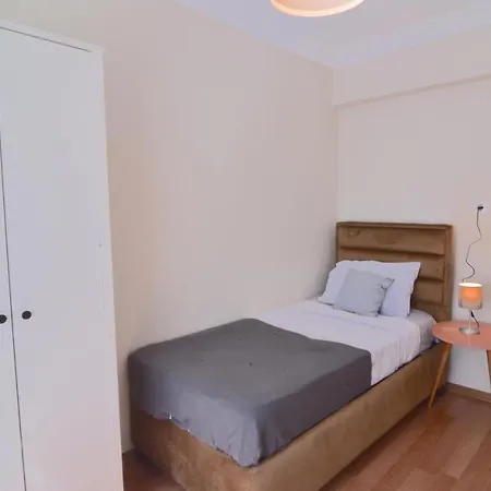 Apartment Cozy 3br Retreat Modern Comfort
