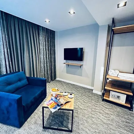 Rexee Hotel