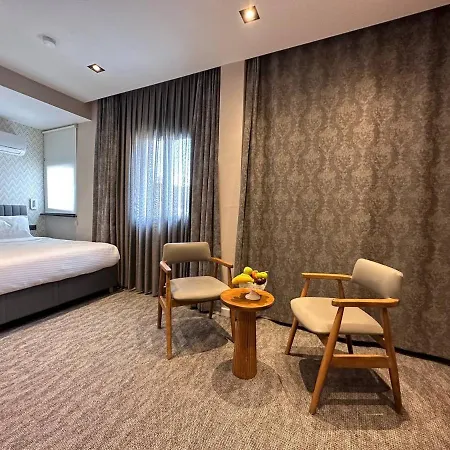 Rexee Hotel