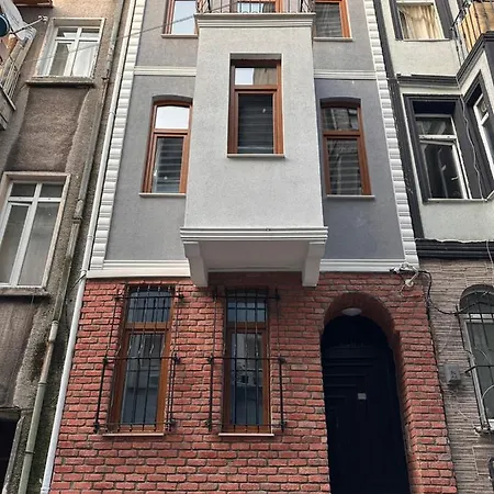 Apartment Red 8 Istanbul