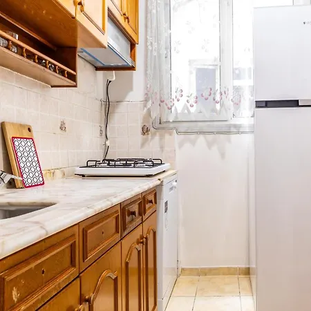 Апартаменты Spacious Flat W Balcony Near Marmaray In Kadikoy Стамбул