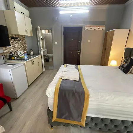 Bed & Breakfast Taksim Red