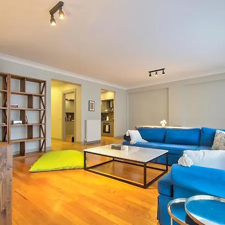 New Build With Modern Amenities And Balcony Apartment