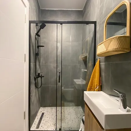 Apartment Cosy Flat With A Garden In Kadikoy
