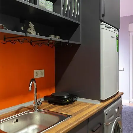Cosy Flat With A Garden In Kadikoy Апартаменты *