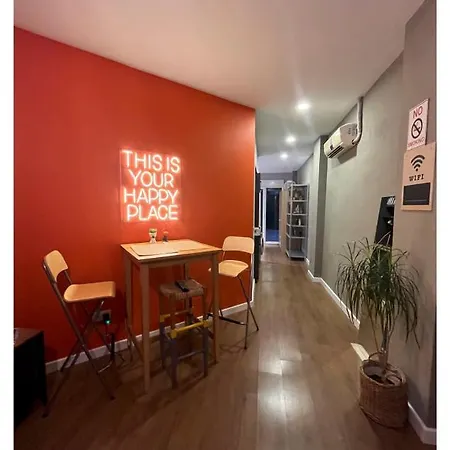 Cosy Flat With A Garden In Kadikoy Istanbul