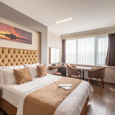 Nova Hotel *