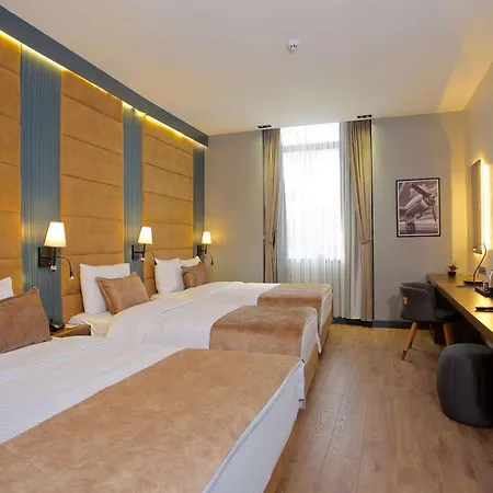 Hotel Days By Wyndham Arnavutkoy 3*