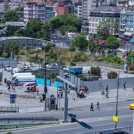 Uemit Istanbul
