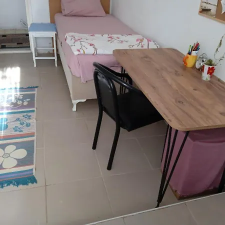 Apartment For Only Women Single Room, In Uskudar