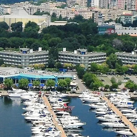 Hotel Atakoey Marina
