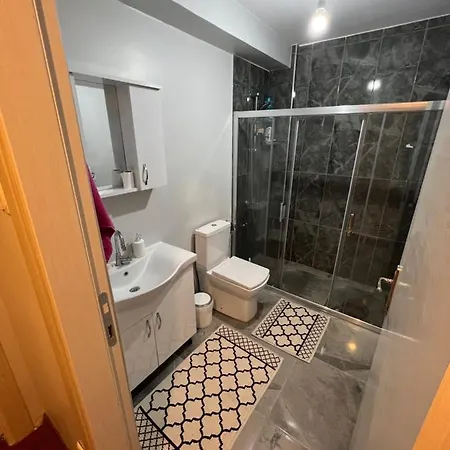 Private In Shared Appartement *